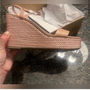 Steve Madden Tory Twist Wedge Sandal, Pale Pink, New in Box, women’s Sz 9.5